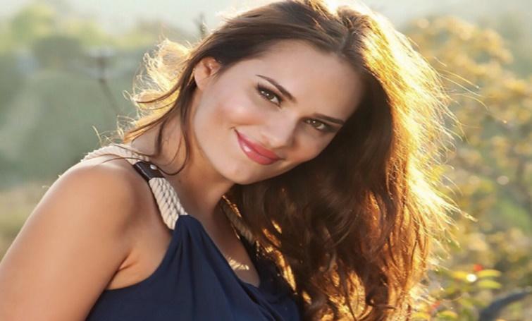 Do estrelato a conversão, modelo abandona a carreira pra seguir Jesus