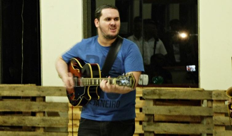 Guitarrista Felipe Castro