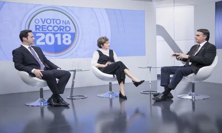 Bolsonaro concede sua primeira entrevista exclusiva na emissora da Record TV