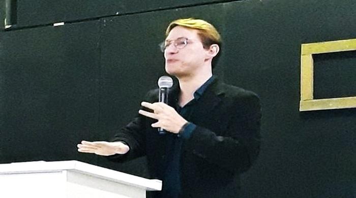 Após três anos afastado, pastor Felipe Heiderich é inocentado e volta a subir no púlpito