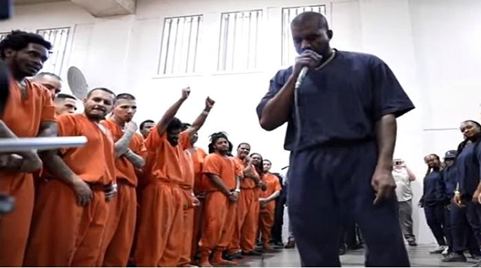 Kanye West visita presídios nos EUA para evangelismo