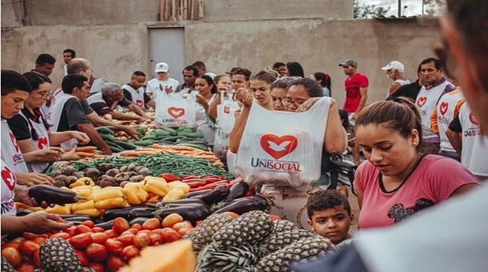Igreja distribui 31 toneladas de alimentos para famílias que perderam renda devido a quarentena