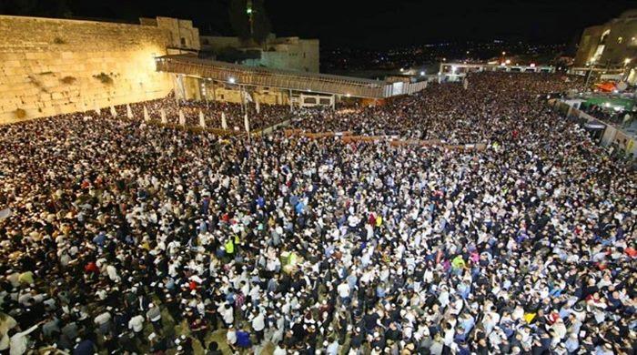 Líderes religiosos acreditam que a pandemia seja um sinal de Deus de que o fim está próximo, no Oriente Médio