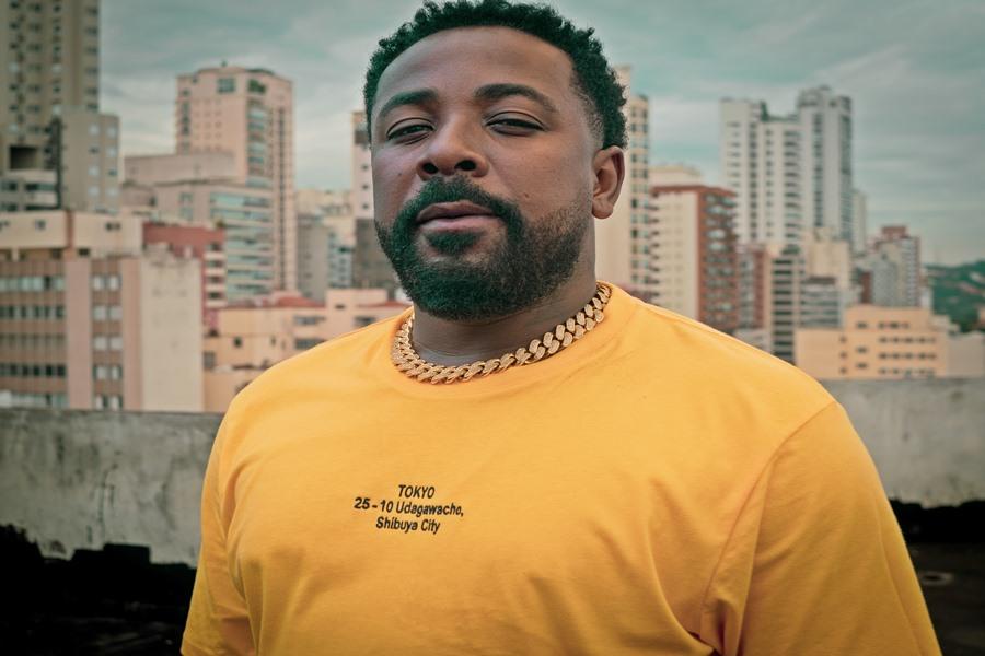 Clovis apresenta “Você Acredita?”, uma pergunta cantada que conduz a Deus