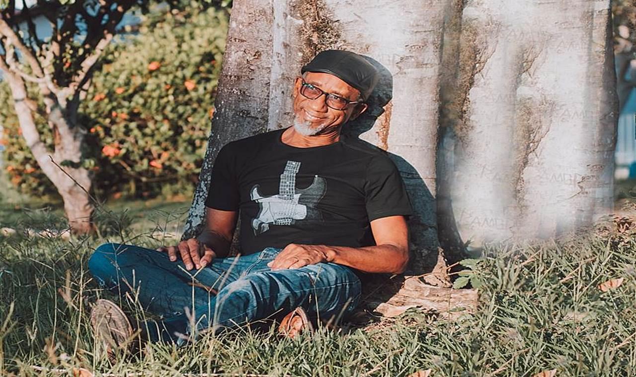 Com uma ação social, Rosário Negro lança single autoral “Abba”