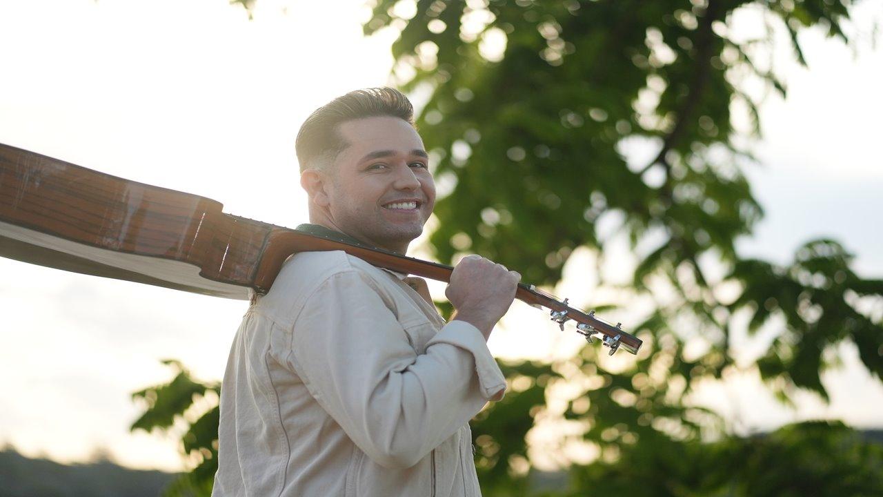 Destaque no gospel, Pr. Lucas emociona com a poética 