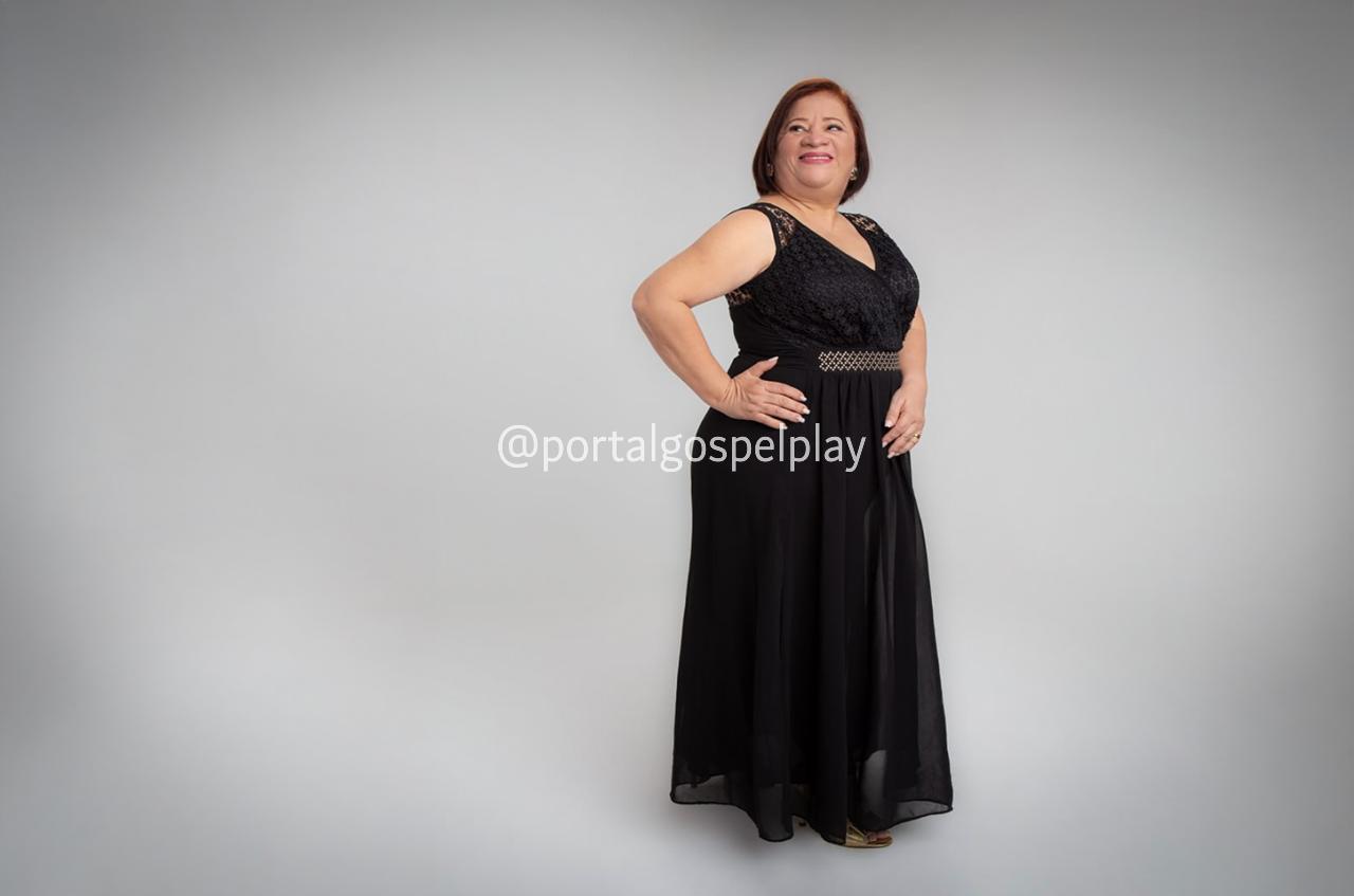 Thyna Ramos lança o single 