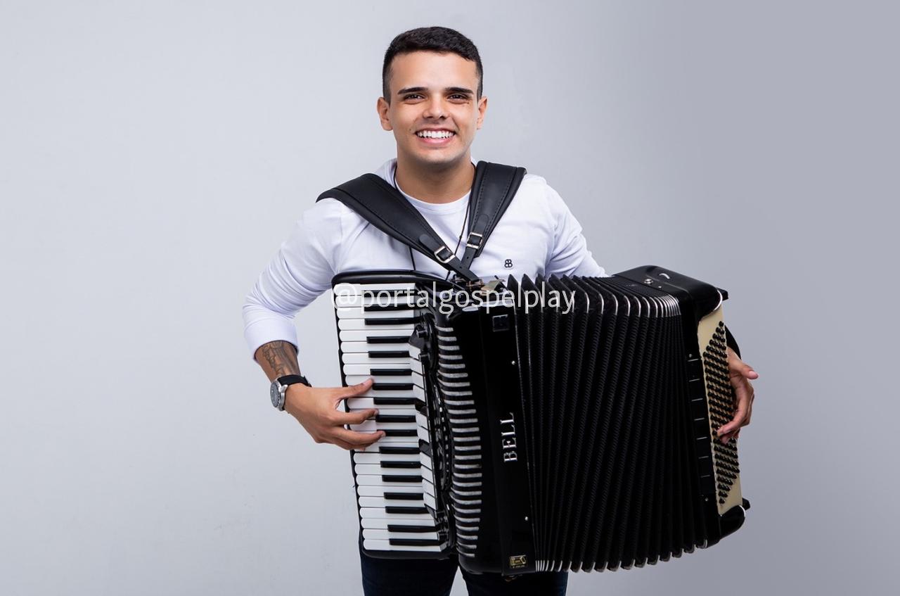 William Sanfona grava seu primeiro DVD em celebração de fé e solidariedade