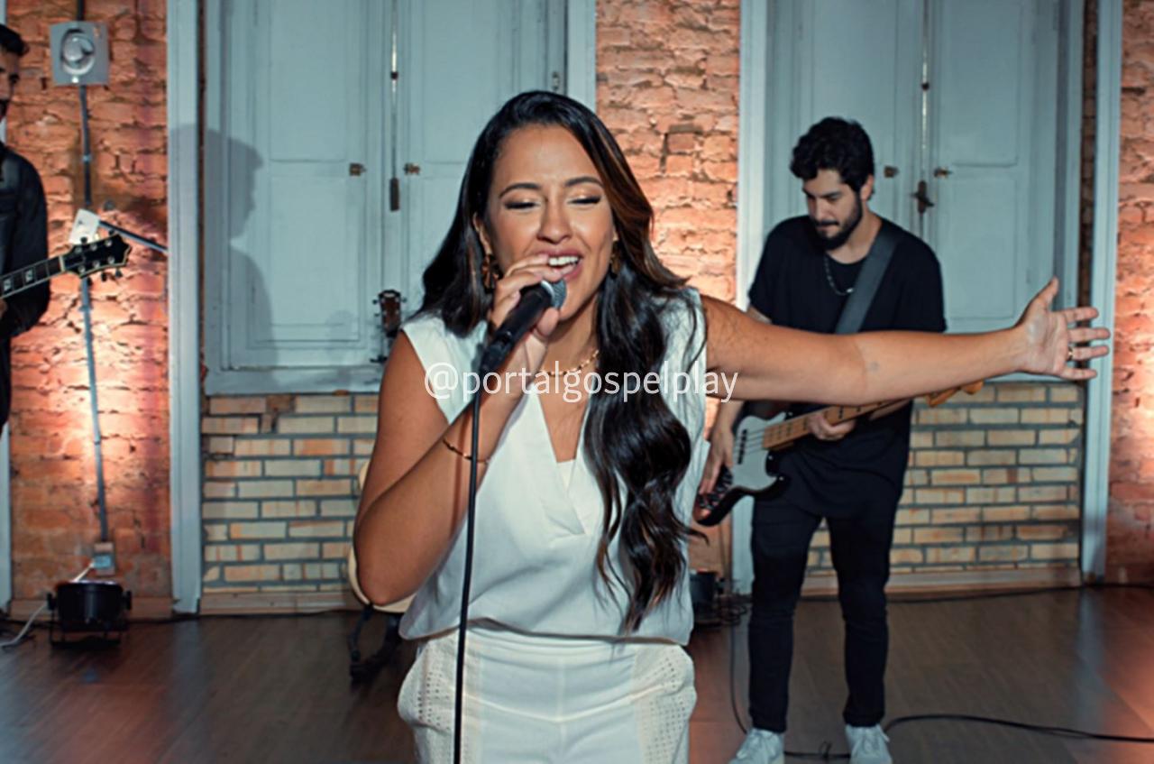 Bruna Martins lança “Milhões de Motivos”, agradecendo a Deus em canção