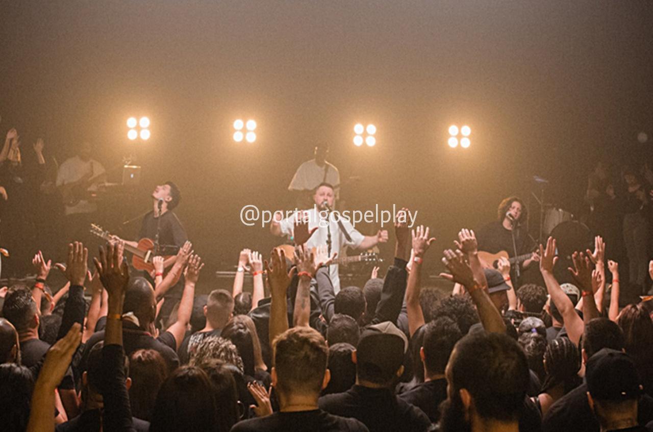 O Ministério Cultura do Céu (Kaleb, Josh, Davi Fernandes) lança “Beija-me com Tua Glória”