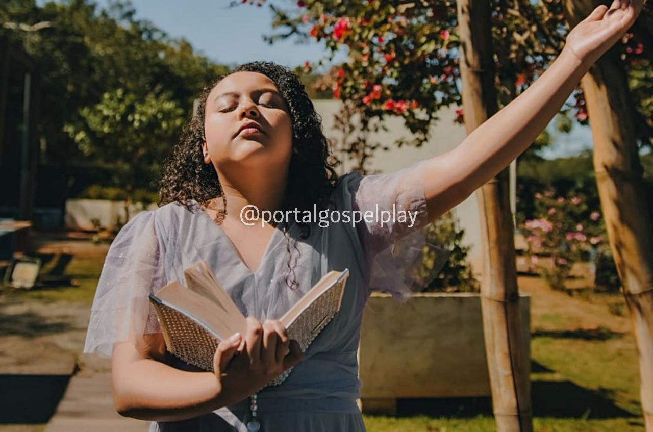 Ingrid Vitória lança o single e clipe 