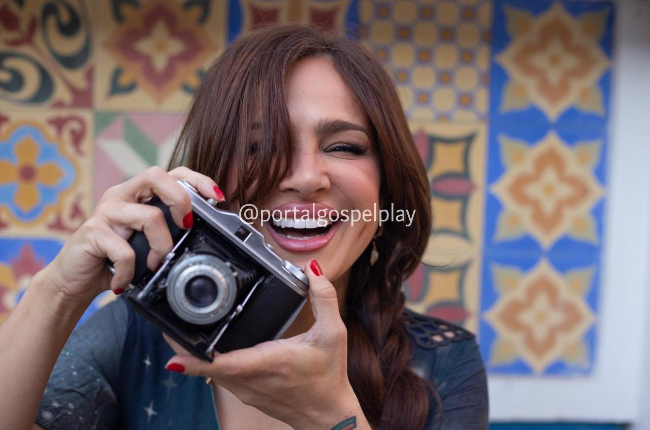 Daniela Araújo celebra 15 anos de carreira com turnê nacional revisitando seus sucessos