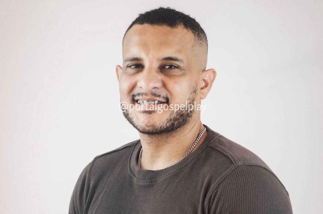 Junior Silva lança série de covers no YouTube e compartilha mensagens de fé através da música