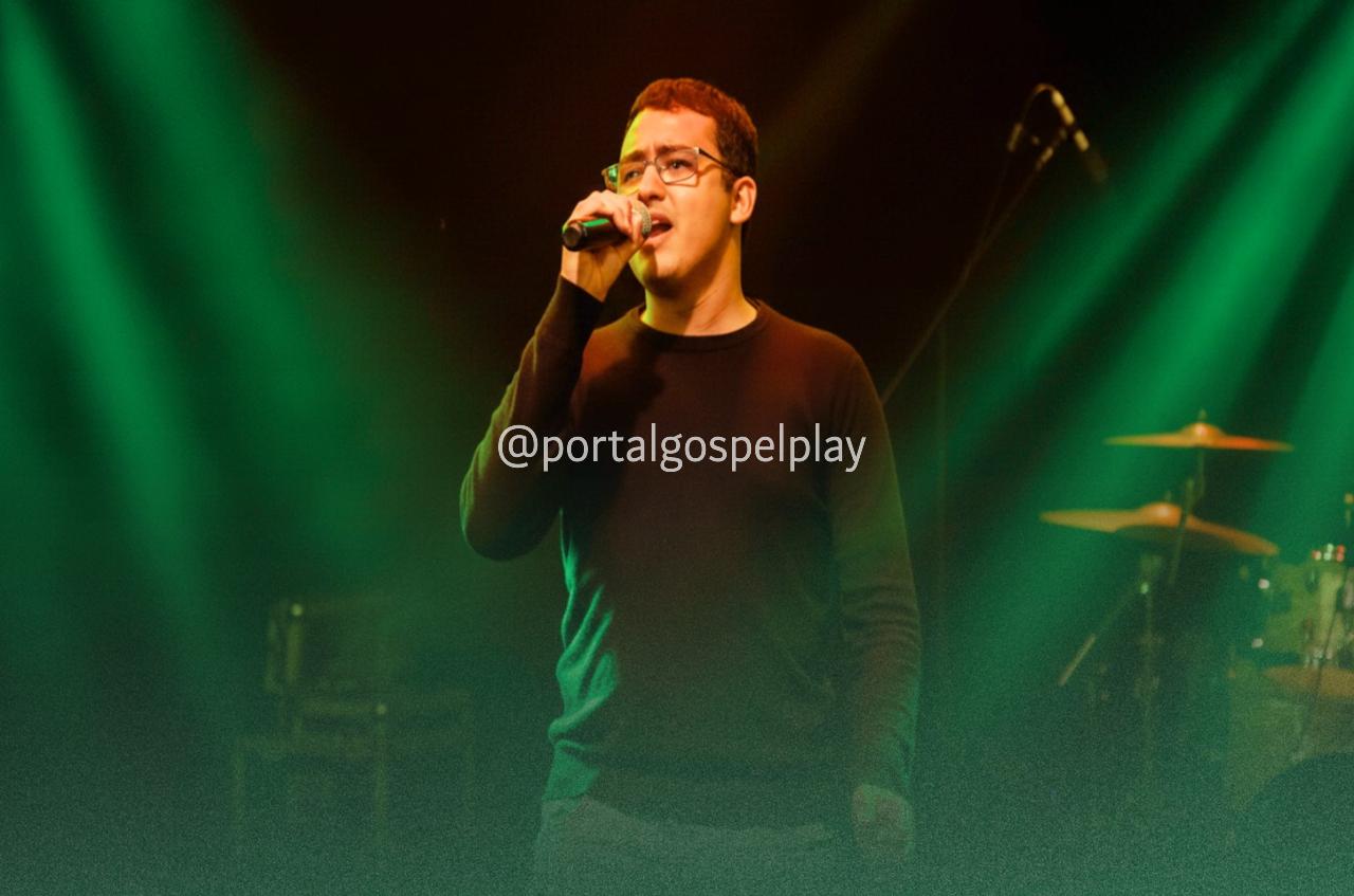 Ricardo Biglu lança a canção autoral “Eu Nasci Pra Te Adorar”