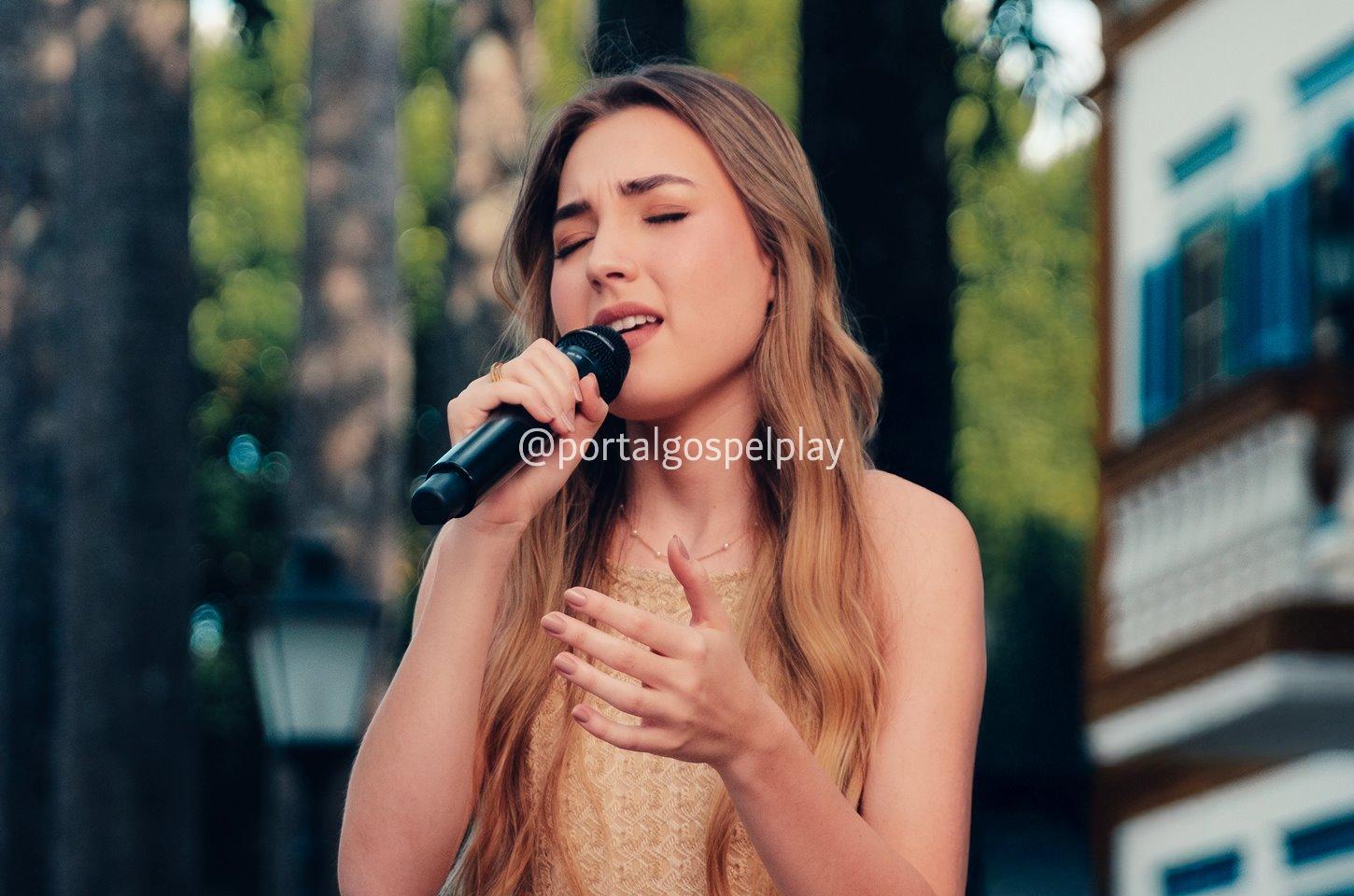 Esther Durán canta sobre a volta de Cristo em single autoral