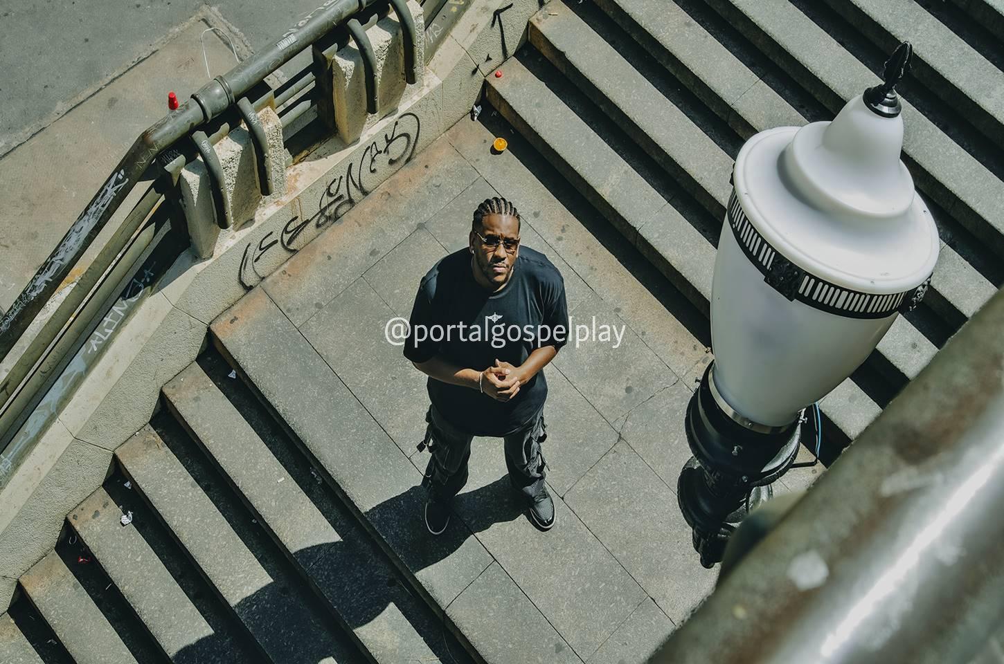 O Peter lança “Vivendo o Auge”, uma canção leve e contagiante sobre o amor de Jesus!