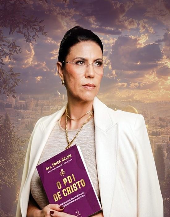 Érica Belon com o livro O PDI de Cristo
