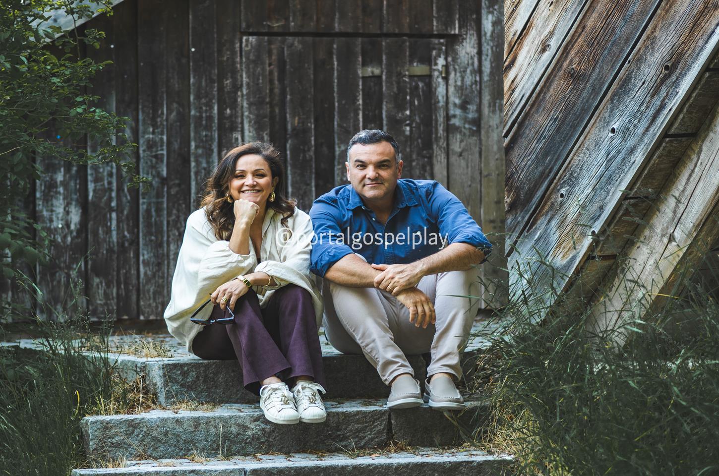 Ziza Fernandes e Maninho apresentam 