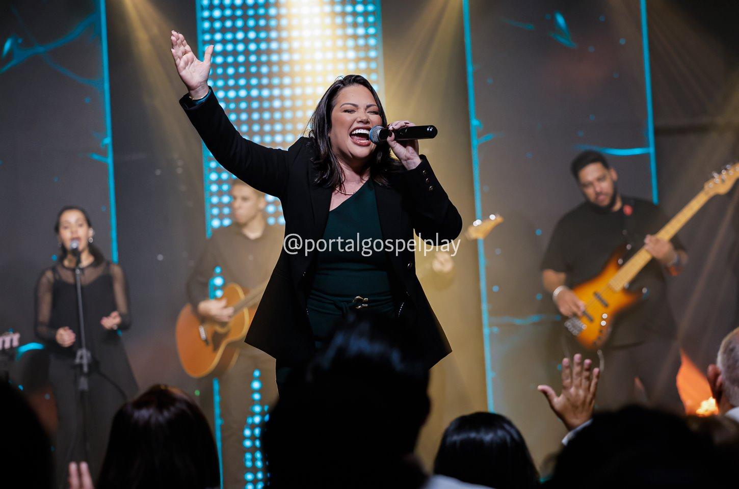 Cindy Tápia estreia na música com 