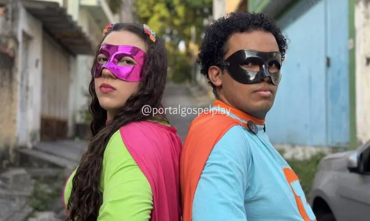 Beatriz Borgueti e ZÉZIIN apostam em jogo eletrônico para lançar 