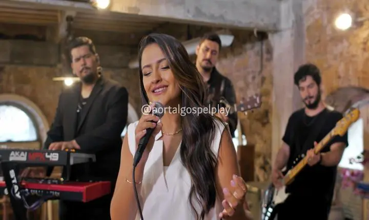 Bruna Martins Lança “Nova Canção”, Gratidão E Adoração Em Melodia E Letra