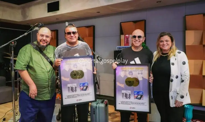 Novo Som recebe Disco de Ouro por ultrapassar 50 milhões de visualizações com os álbuns 