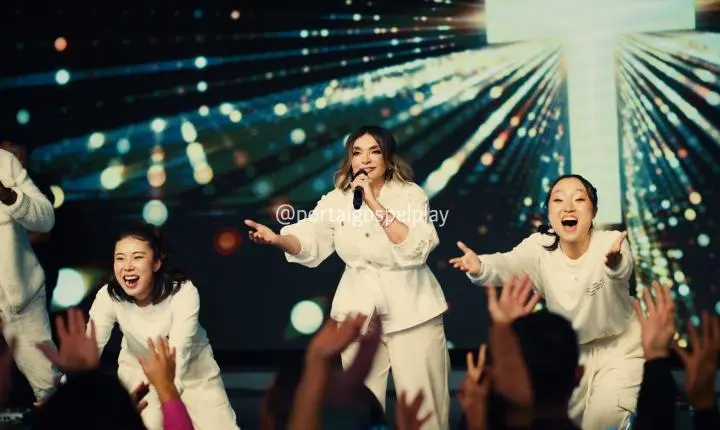 Soraya Moraes surpreende com lançamento de canção k-worship “Amamos Mais e Mais” em São Paulo